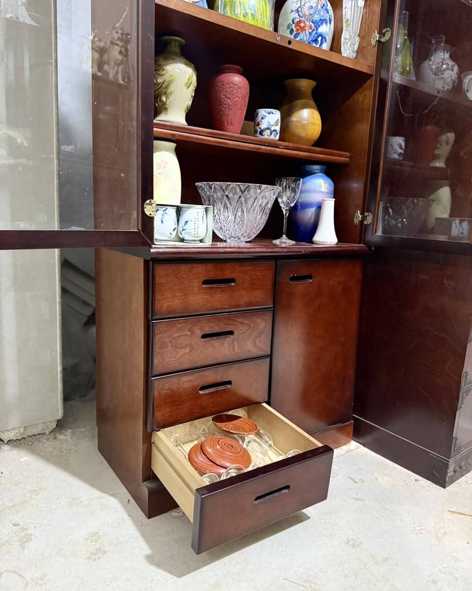 فاترينه
خشب بلوط
باله صناعه ياباني

توجد خدمه توصيل 
للحجز مراسله الصفحه او الاتصال
🌹مدينه ألعاب المدهش مجاور مطعم ابو صفاء تحت جسر العبور المعلق ***********🌺
