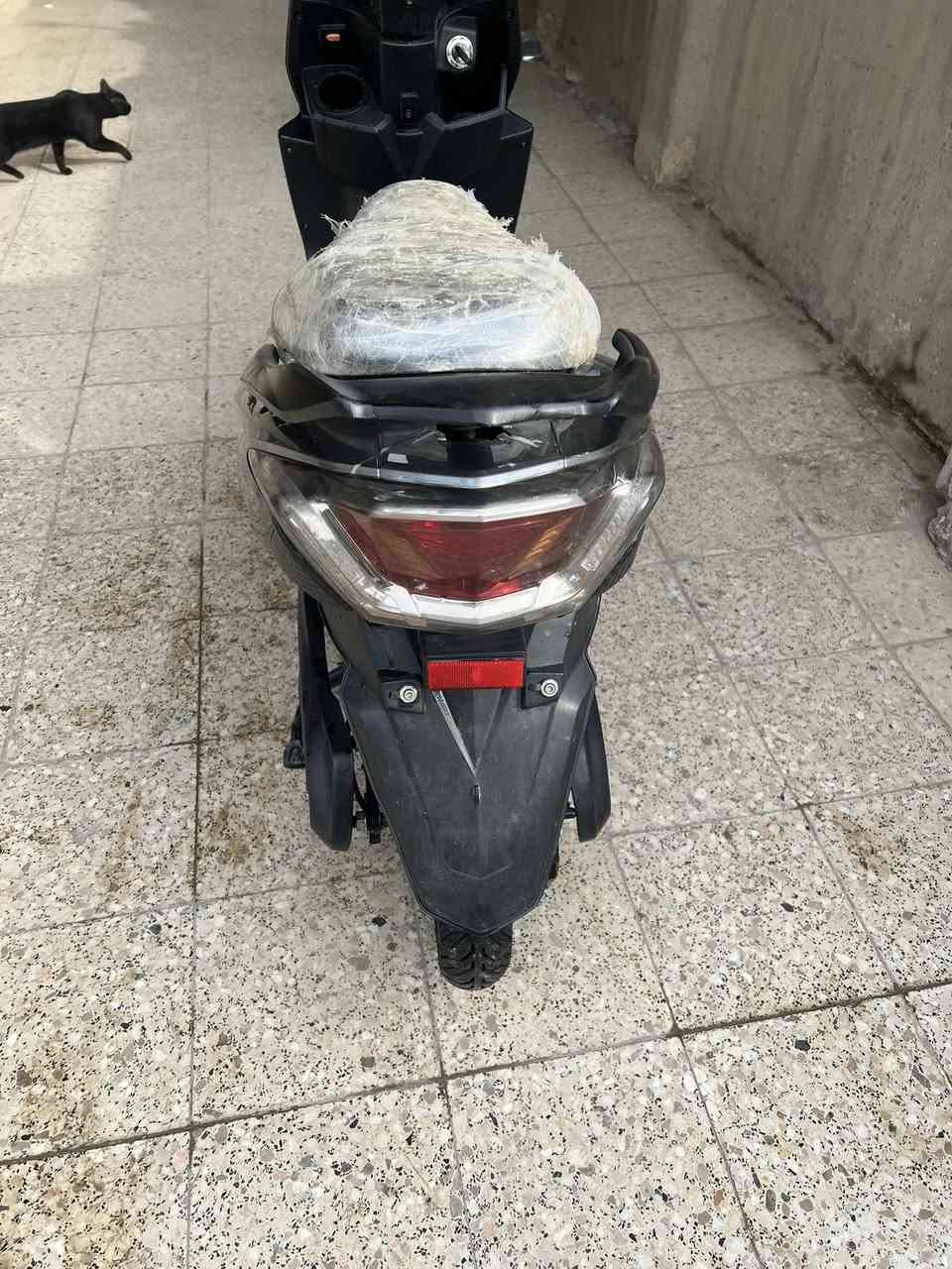 سلام عليكم للبيع دراجه شحن ٦ بطاريات السعر ٦٥٠ اللاستفسار ***********
