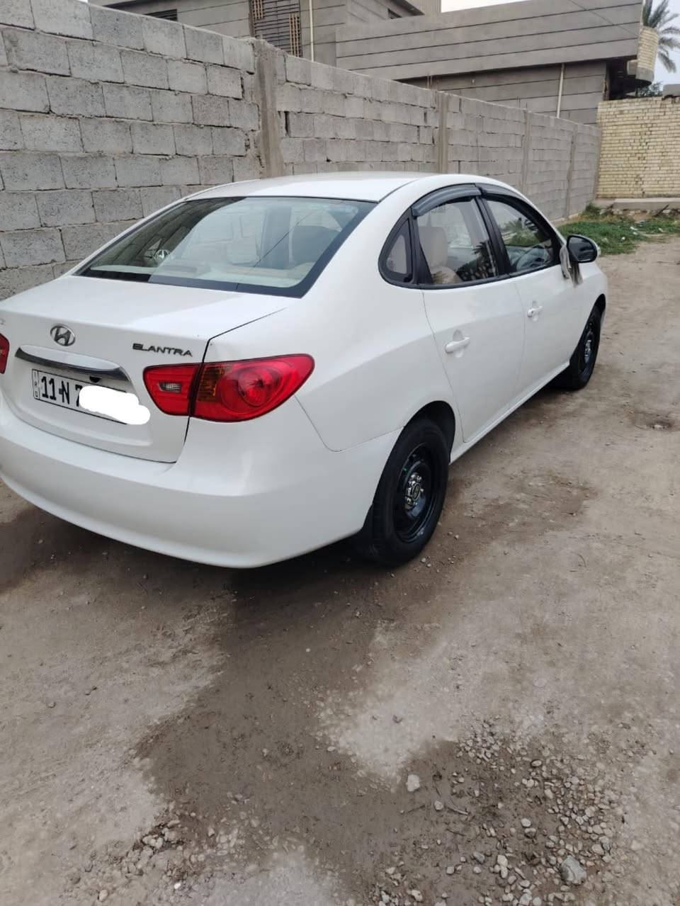 للبيع النتره خليجي مكينه 1600 دكشن عالي  ٢٠١١ تلث قطع صبغ مكان السياره بغداد جسر ديالى الجديد ***********
