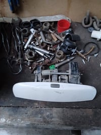 قطع غيار سيارات • للبيع • تفاصيل ناقصة