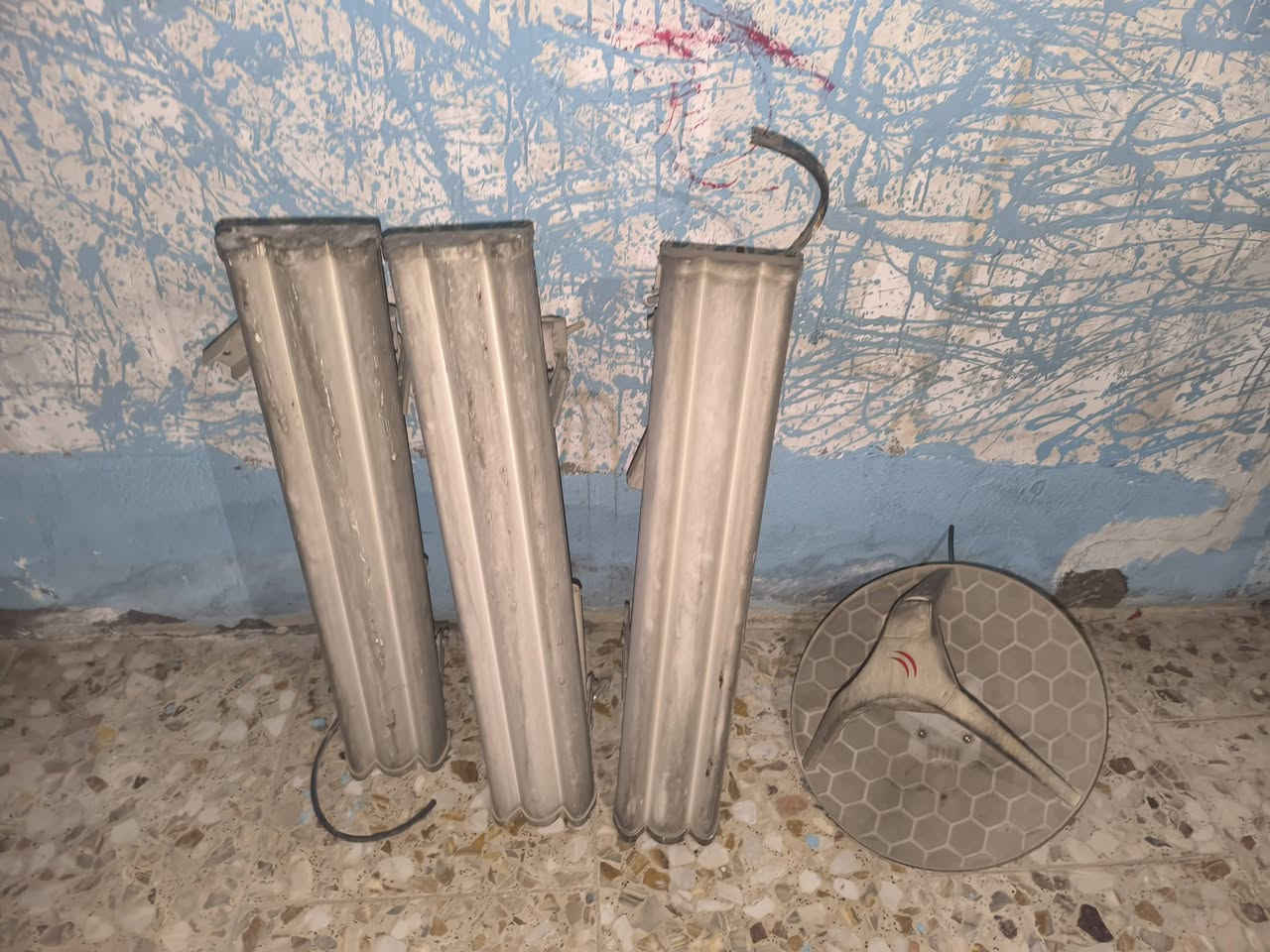 السلام عليكم
برج مفصخ للبيع 
حديد 35 ايراني 18 متر
قطعه مايكرو تك
3 سكترات 
جهاز 912 3
راك  يحتوي على سويج و باج بنل
عاكسه مكزمه 850 
قيم و خلي سعر بل تعليقات


**إذا كنت صاحب هذا الإعلان وتريد حذفه لأي سبب، رجاءا أرسل رسالة إلى الدعم الفني**