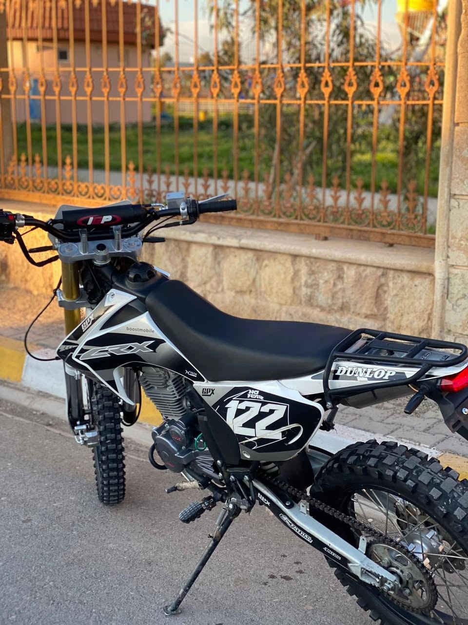 قفاز للبيع موديل 25 محرك 300 برقي نقص مابي محرك شرط نضافه فول ***********
