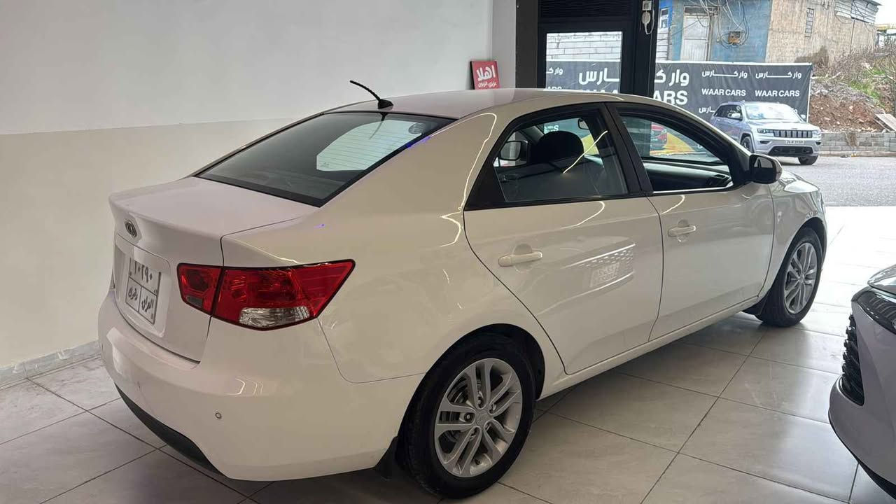 كيا سيراتو 2012 لون ابيض قطعه صبغ مكينه وكير مكفولين سعر 107 ومجال ***********.       *********** دهوك, العراق
