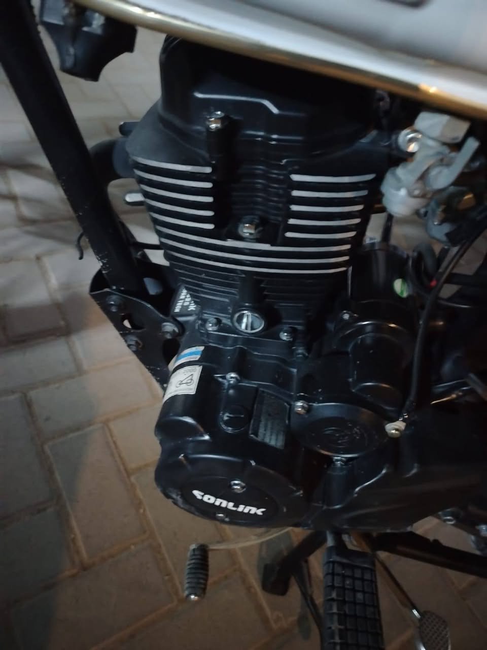 السلام عليكم شباب دراجه ايراني 2025 نازله بال 26 مقفوله كفاله عامه واي نقص ما بيها سعرها 800 مكاني بغداد ***********
