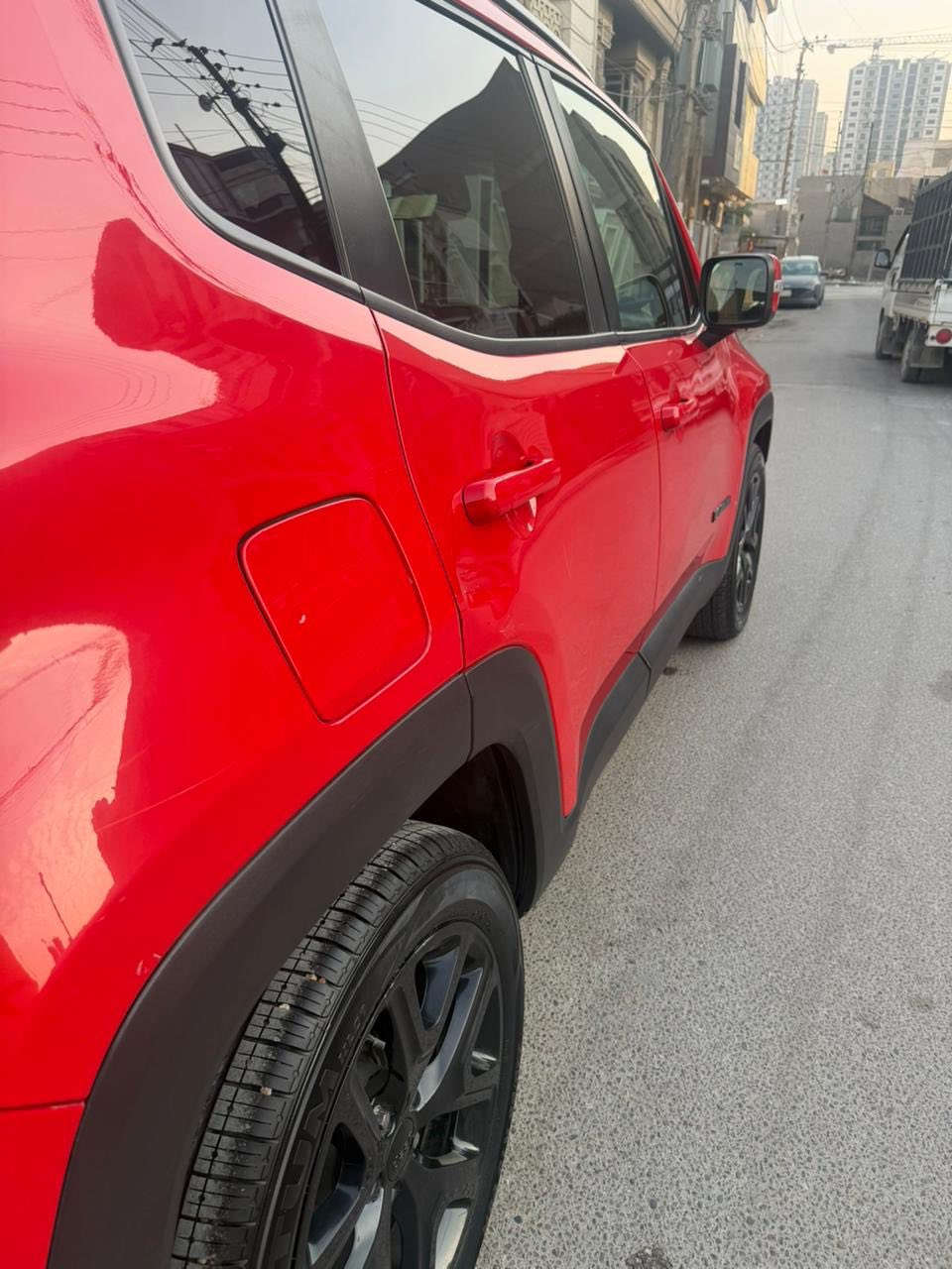 السلام عليكم
حبايب للبيع جيب رنكد 2018
السياره فوووول 
بصمه وبانوراما وتشغيل عن بعد  اعلى فئة
السياره كلين بدون قطرة صبغ فقط ركن الدعاميه الخلفيه فقط
ماشيه 55 مايل
السياره جاهزه وبدون اي نقص 
كير ومكينه وتبريد وصدر كله جديد ومكفول 
رقم اربيل الجديد وهزه جديده 
تحويلهه ثاني يوم 
السعر 127 وبيهه مجال بسيط 
حي الجهاد حي الحسين
للاتصال ***********
