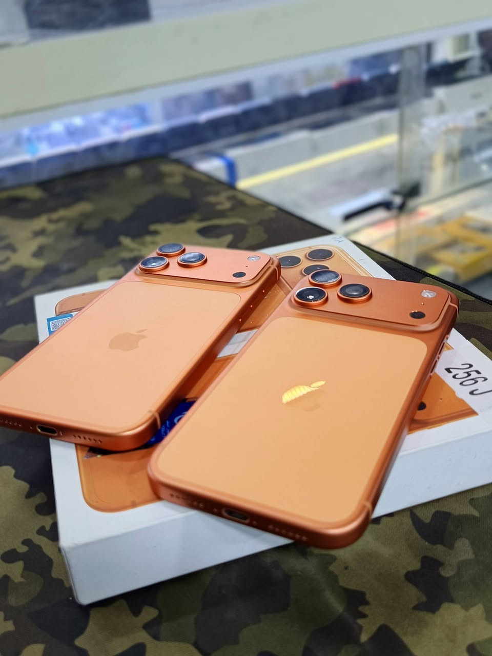 للليع ايفون  17 pro msx
🟠 اللون: برتقالي مميز 🧡
💾 الذاكرة: 256GB
📶 الشريحة: eSIM (إلكترونية)
🔋 البطارية: 100
📦 الكارتون الأصلي موجود مع الجهاز
🛍️ الجهاز مشتري من شركة معروفة
💎 الحالة: نظيف جدًا، استخدام خفيف، ولا بيه أي ملاحظة.

🌟 جهاز راقي بمعنى الكلمة .

📩 العنوان كربلاء شارع الامام الغباس ع مجمع سوق المهدي للاستفسار أو الحجز، راسلنا على الخاص.

***********
