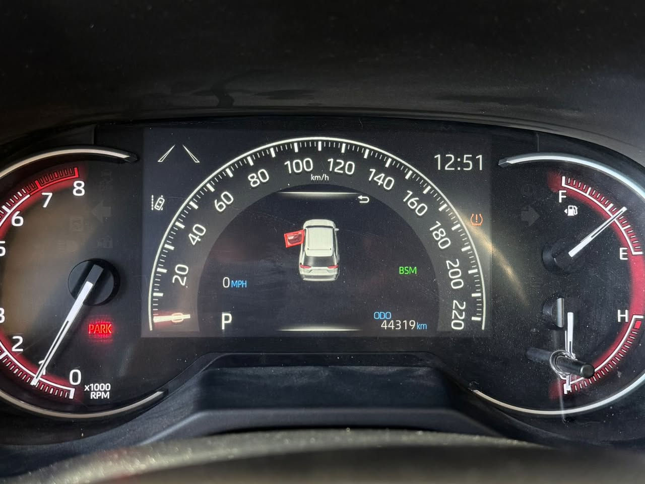 RAV4 2023 XLE
وارد أمريكي 
فتحه وجنطه كهرباء 
ماشيه 50 كيلو متر 
قطعتين صبغ جاملغ وبنيد 
رقم صلاح الدين 
مكانها صلاح الدين سامراء 
السعر 20 الف وبيها مجال 
للاستفسار: ***********
