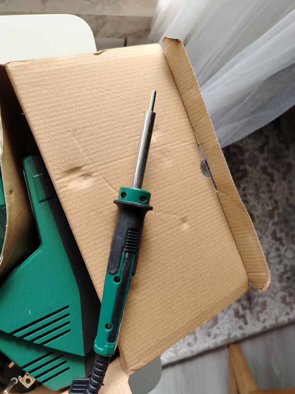 كاوية لحام ديجتل مخزن بيه ثلاث درجات 200/300/400 اضافة الى مفاتيح الرفع وخفض بينهم مع ثلاث رؤوس كوي و لفافتين من القصدير و بات للترطيب وتنظيف راس الكاوي ماركة parkside A1 الالمانية أربيل, العراق


**إذا كنت صاحب هذا الإعلان وتريد حذفه لأي سبب، رجاءا أرسل رسالة إلى الدعم الفني**