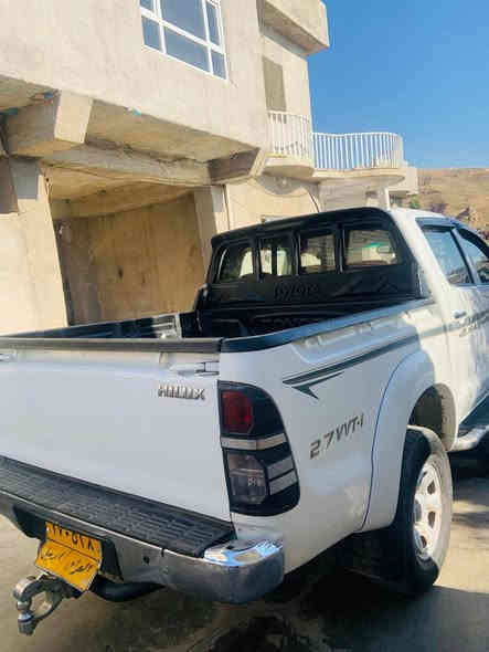 توێتا مەرزیە 2015  نرخی 215وەرەقە و مەجالێکی کەم نمونە لە جوانی ئی مالەوەیە سەنەوی بەسەر چوە مەکینە کراوەتەوە بێ عەیبه سبوغ هیچی نیە نمونەیە لە جوانی 230هەزار رۆیشتوە . ژمارەی خاوەنەکەی 
***********
*********** اكر
