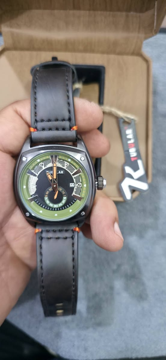 توبلرTublar
سير جلد  اصلي مختم ، قطر ٤٤ 
منفذ شهري ، كرونو ميتر ، سنتر ثواني منفصل ، مختمه بالكامل
السعر 35 الف عل أول تم


**إذا كنت صاحب هذا الإعلان وتريد حذفه لأي سبب، رجاءا أرسل رسالة إلى الدعم الفني**