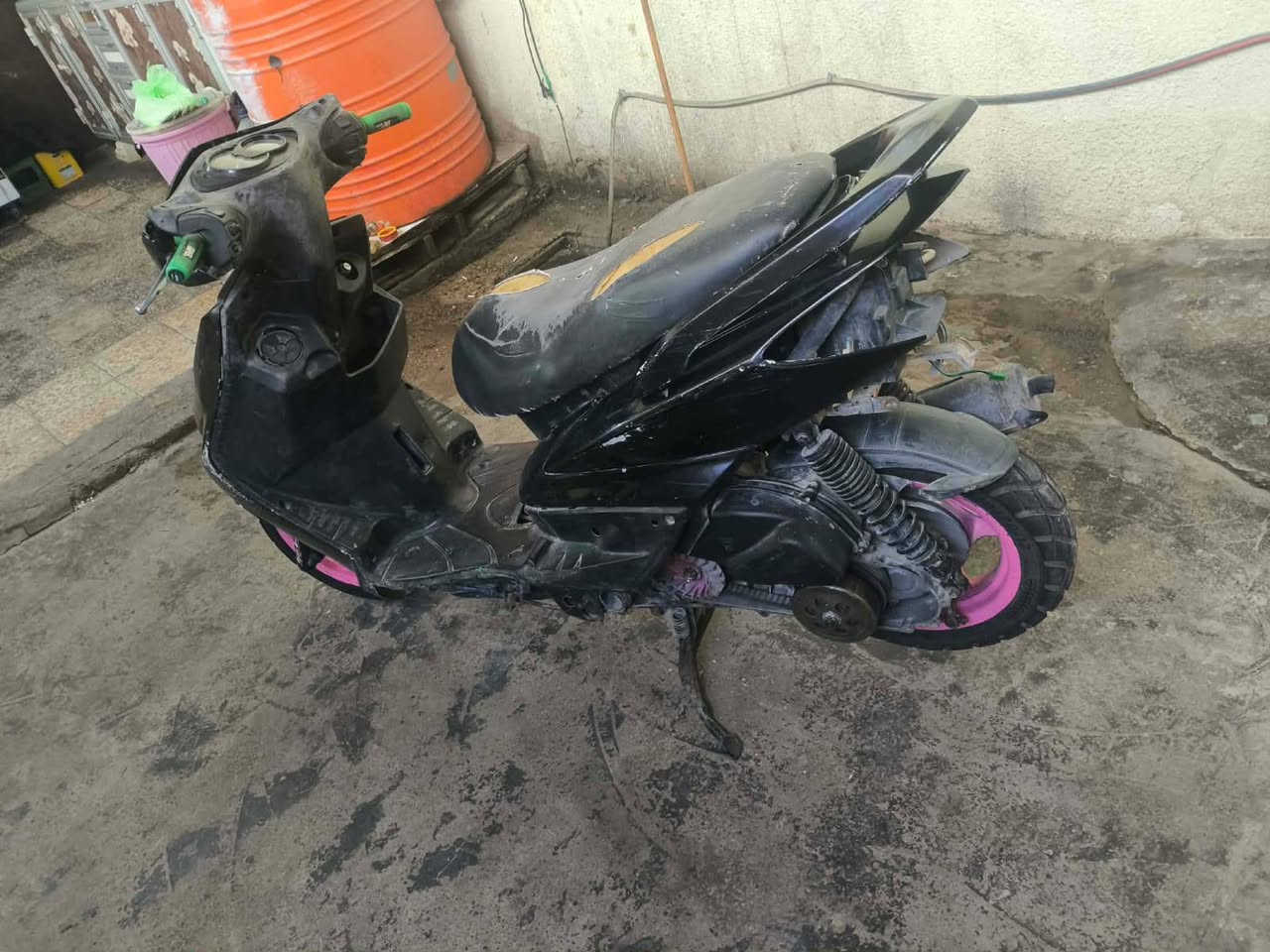 سلام عليكم سكنس فحل اليوم طفت عدي كلولي كهربائيات اني ابيع كوم حديد تجي تحمل وتروح  امانت الله دراجة جانت تشك الكاع ب250 قفل هذا رقمي ***********
