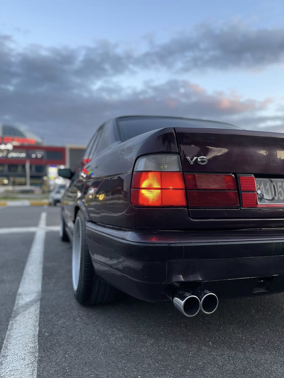 بیئێم 525 گێڕ حادی کەپسی سمس بەشەرت هەڵمیشی نیە ،کلاجی لۆک ڕادیس قوەتی لە ڕادە بەدەر 🔥, دیجیتاڵ، کارەبای هەمو ئیش دەکا 93 کراوە بە 95 ئاڕم پلاستیک هەولێر ئاڕم و ئەوەلیات و موس و بڕاوە بەشەرت فول فولە بەس سڵاید نیە ،سوکان ئێرباگ، کوشن جڵد ، 4جام کارەبا ، برێک ، ABS ,تەبرید ساردوگەرم بەس کۆپرێسەری دەوێ، فۆڕمیکا، فڵچە حاسە، قفڵ مەرکەزی، تەبرید مەرکەزی، تایەو ویل M18 لۆک دو سایز، ڕەنگ عەنابی تازە کورە کراوە بۆجوانی بێ قوپ چەمەلاخی پشتەوە جەمپێکی خەفیفی هەیە حەوزی نەگرتوە، لایت ئەڵقە، ئەکسل بەشەرت، ڕۆنی گرومەکینە و بانس لۆک ،پێشوپشتی تازە داگیراوە چرکەو گەڵایە بشکێنە، دەحامی M , زۆر مواسەفاتی تر سەیارەکە وەسفی ناوێ خۆی دەدوێ موشتەری تەلەفۆنکە نرخ (44) و مەجال شوێن ڕانیە *********** ئەدمین گیان 🖤
