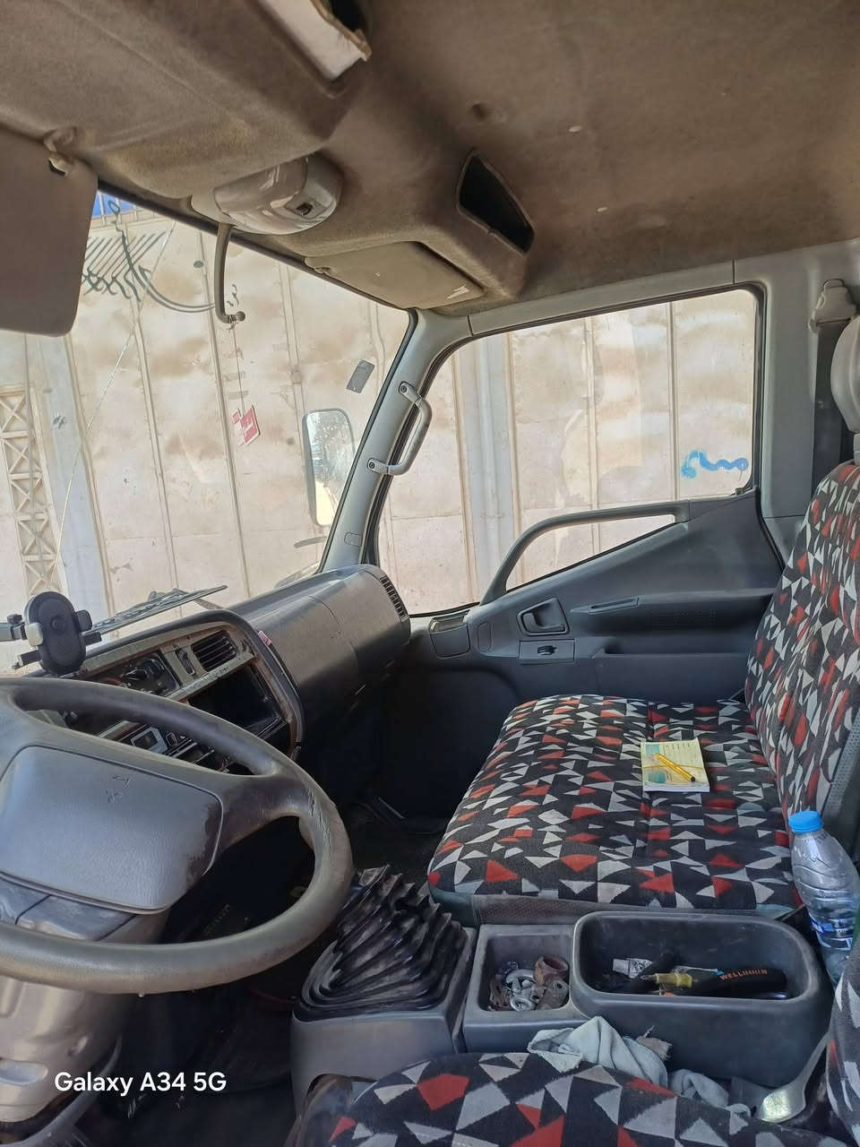 السلام عليكم كنتر بزون السنويه مسجله براد براده موجود فاتحي عاطل رقم انكليزي سنويه جديده السنويه باسم البايع 
اصل يمنه محور يسره محرك اسود مكينه بيه تنقيص مكان السياره بابل خاص ماكو مكلف بنشره الشراي يتصل على صاحب السياره هذا رقم تلفونه *********** اي غرامه تطلع عليه البايع يسدد / الــــــــســـــــــعـر   110💵
