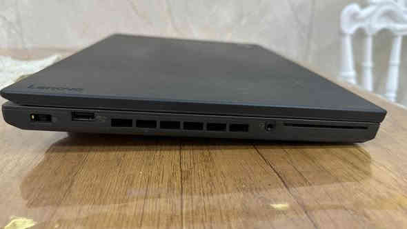 السلام عليكم 🌟
لابتوب عملي جداً للبيع وبسعر مناسب

🔹 المواصفات:

• المعالج: Intel Core i7-7820HQ (2.90GHz) من أقوى معالجات جيله

• كارت الشاشة: NVIDIA GeForce 980MX (2GB)

• الرام: 16GB

• الذاكرة: 256GB SSD سريع

• النظام: Windows 10 Pro أصلي

• الشاشة: FHD + شاشة لمس حجم 14

• الكاميرا: HD

• البصمة: يدعم بصمة الإصبع

• البطارية: تصمد لـ 4 ساعات استخدام متوسط

🔹 الحالة:

الجهاز نظيف، استخدام قليل، بدون مشاكل حرارة أو بطء.

🔹 الملحقات:

شاحن أصلي + جنطة لابتوب + ماوس

🔹 الاستخدامات المناسبة:

مثالي لـ:

• الألعاب بدقة متوسطة

• المونتاج والتصميم

• برامج Adobe

• العمل والدراسة وبرامج الأوفيس

🔹 سبب البيع:

عدم التفرغ والجهاز ما مستخدمه هواي.

💰 السعر: 325,000 دينار فقط

متوفر خدمة توصيل

العنوان : النجف الاشرف

واتساب : ***********
