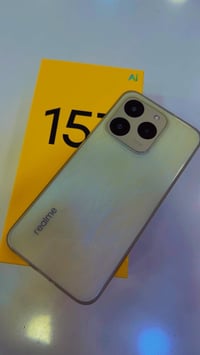 ريلمي 15T ذاكرة 256  نضافه 100‎%‎ مستخدم سبوعين  السعر 300 هـ 07709868...