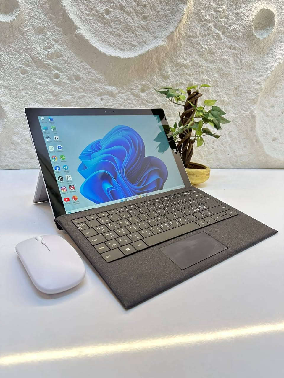 لابتوب + أيباد ( تابلت)  لمس بدقة 2K بسعر مثالي للطلاب واصحاب المكاتب
💻 Microsoft Surface Pro 3 

بســـــعر مميز جداً فقط بــ 175,000

🔥 جهاز عملي وخفيف يجمع بين اللابتوب والتابلت بشاشة لمس بدقة 2K

✅ المعالج: Intel Core i3 الجيل الرابع

✅ الرام: 4GB

✅ الخزن: SSD 128GB

✅ كارت الشاشة: Intel HD Graphics

✅ الشاشة: 12.3 إنج لمس

✅ بطارية جيدة للاستخدام اليومي

✅ مناسب للدراسة والأعمال المكتبية والتصفح

🎁 هدايانا تشمل:

🖱️ ماوس

🖼️ ماوس باد

🎒 حقيبة لابتوب مميزة

🔌 شاحنة أصلية 180W

✨ هدايا كاملة مع كل جهاز

📞 للحجز والاستفسار:

📩 تلگرام: @Hf_Yy5

📱 واتساب: ***********

📌 قناة التلگرام: https://t.me/Alriada341

📘 فيسبوك: hassnAlriada

📸 إنستغرام: @h536_

🎵 تيك توك: https://www.tiktok.com/@alriada_?_r=1&_t=ZS-91djYTk7s92

🚚 شحن إلى جميع محافظات العراق

🏢 مكتب الريادة للحاسبات
