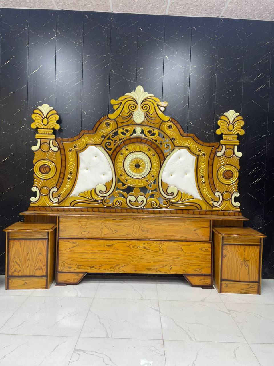 متوفر انواع الغرف الاخشاب صاج لتواصل معنا عبره الواتساب
wa.me/+9647857770513
***********للاتصال
