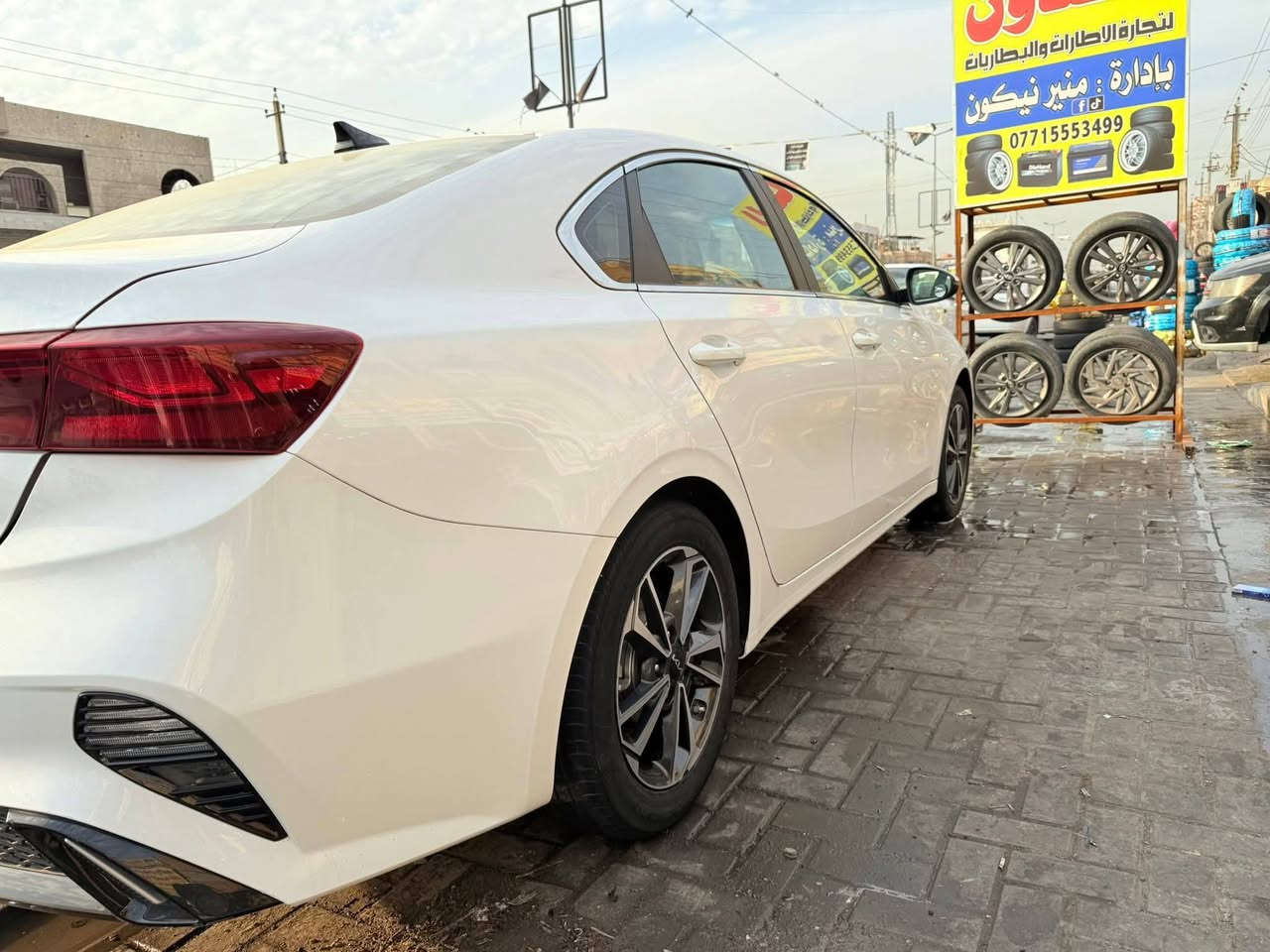 السلام عليكم
كيا فورتي ٢٠٢٣للبيع اومراوس حسب القناعه حادثه 

باب وجاملغ حادث بسيط بدون دواخل حادثه سطحي 

تبديل بس جاملغ امامي والباب مصلح نفسه بجم كبس ماشيه ٣٧ لدامامي كشنات وستيرن تدفه شاشه وكامره 

دواره رادارت جانبيه واماميه بعد بيه مواصفات رقم بغداد

تبريد قطعتين شاحن وايرليكس 

السعر ١٦٣وبيه مجال شي قليل حك الجيه مكان السياره بغداد البياع ***********
