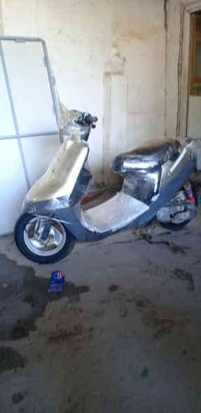 سلام عليكم دراجه بطه البيع. سعره 175  بيه مجال. العوان.المسيب   حي العسكري كلشي شغال سلف هندر كهربائات كلش شغل بدون زحمه مو شراي لا عمل تصال عله هاذه رقم ***********
