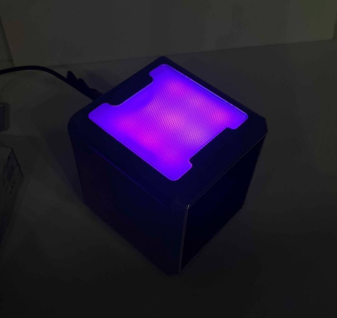 دفاية كهربائية سيراميك Handy Heater Pure Warmth بقدرة 1500 واط مع فلتر True Shield

دفاية كهربائية مدمجة تعمل بتقنية السيراميك لتوفير حرارة مريحة وسريعة في مختلف المساحات داخل المنزل أو المكتب.

 • تقنية تسخين سيراميكية متقدمة توفّر حرارة قوية ومباشرة
 
• قدرة تشغيل عالية 1500 واط لتدفئة فعّالة
 
• فلتر True Shield يساعد على تنظيف الهواء أثناء التسخين

• تحكم بثلاث سرعات تشغيل: منخفض – متوسط – عالي
 
• اضاءة متعددة

• تشغيل هادئ مناسب للاستخدام اليومي
 
• تصميم بسطح خارجي Cool-Touch لراحة وأمان أعلى
 
• حماية إيقاف تلقائي عند الانقلاب (Tip-Over Auto Off)

 • النوع: دفاية كهربائية سيراميك
 • القدرة: 1500 واط
 • مستويات التشغيل: 3 سرعات (Low / Medium / High)
 • نظام الأمان: إيقاف تلقائي عند الانقلاب
 • الهيكل الخارجي: بارد الملمس (Cool-Touch Case)
 • التحكم: أزرار بإضاءة LED
 • سلك الكهرباء: مدمج داخل الجهاز
السعر🔥 25🔥الف وتوصيل مجاني 🚕🚕


**إذا كنت صاحب هذا الإعلان وتريد حذفه لأي سبب، رجاءا أرسل رسالة إلى الدعم الفني**