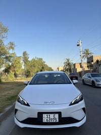 BYD Sael 5 2025 سيل فايف  ماشية ( 5,900km ) فقط على حالة الزيرو. على ح...