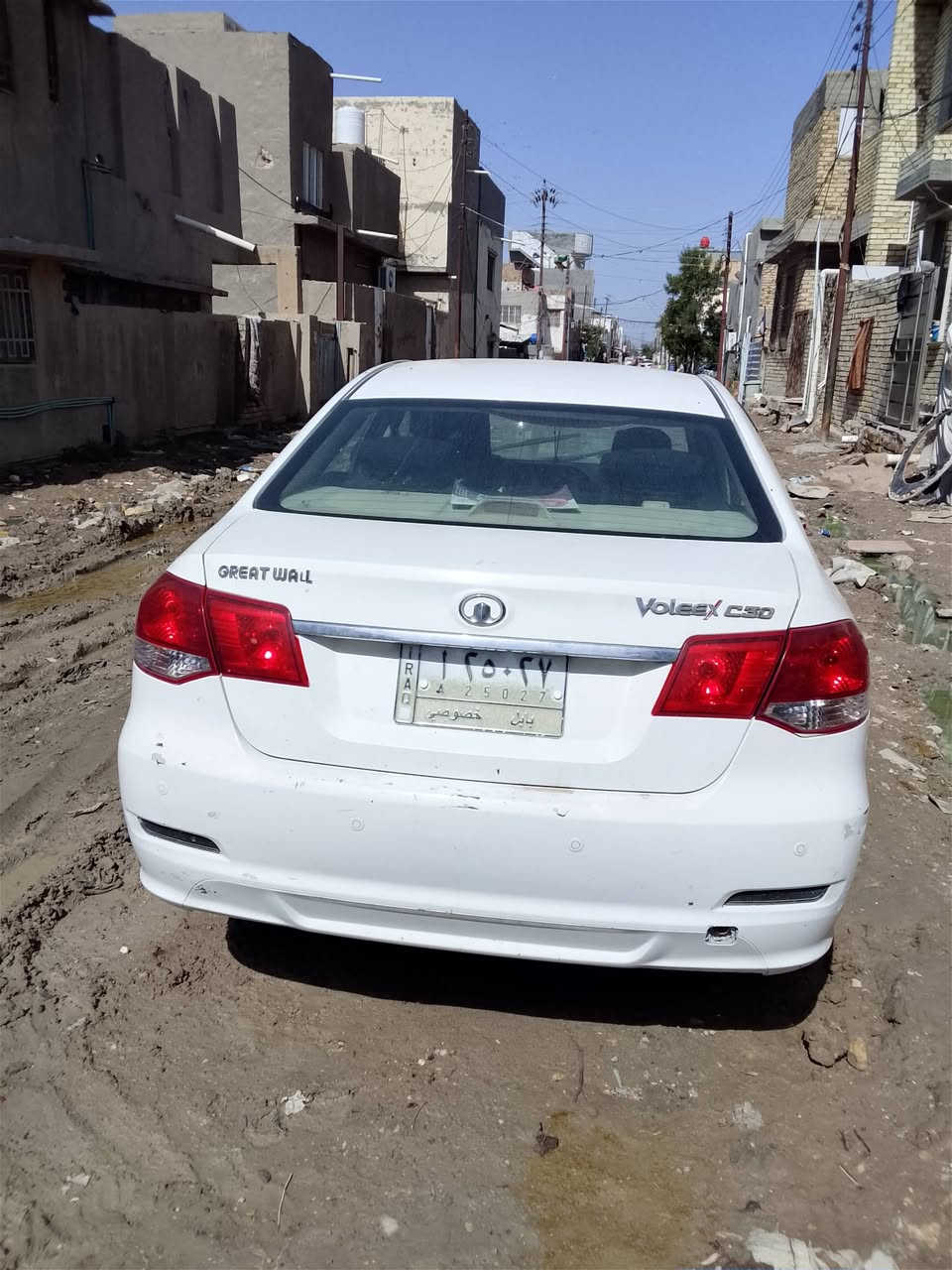 سلام عليكم سياره للبيع 45 وبيه مجال سياره نضيف***********
