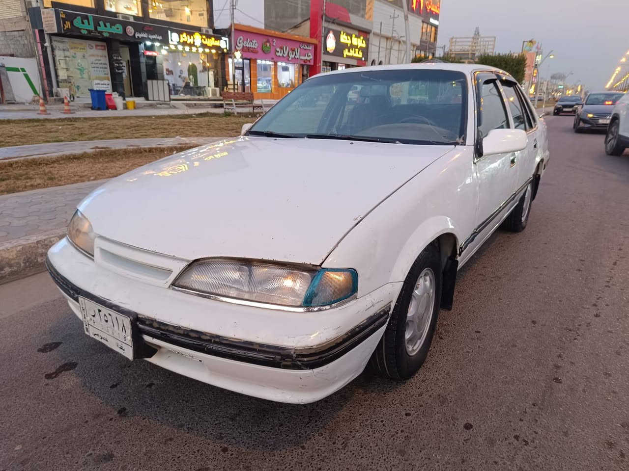 السلام وعليكم  
السياره جاهزه من كلشي 
للبيع دايو برنس موديل  1994
رقم بغداد الماني 
  تحويل مباشر 
السياره بلاديه 
كير ومحرك مكفولات كير عادي 
كهربائيات فول 
 تخم تاير جديد ويل كب 
 صدر امامي وخلفي جديد السياره.  
السياره مكفوله من ضربه 
 السعر28وبيهة مجال بسيط
 مكان بغداد رقم الهاتف.       ***********  
                            ***********
غير متواجد عل فيس الشراي يتصل
