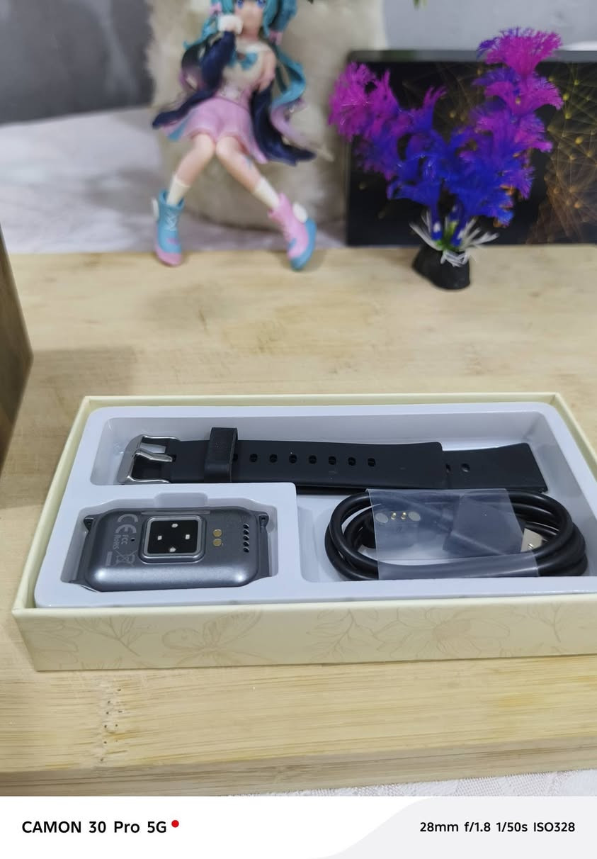 ساعة + باند UK بريطاني اصلي شاشه لد السعر 15 ***********
