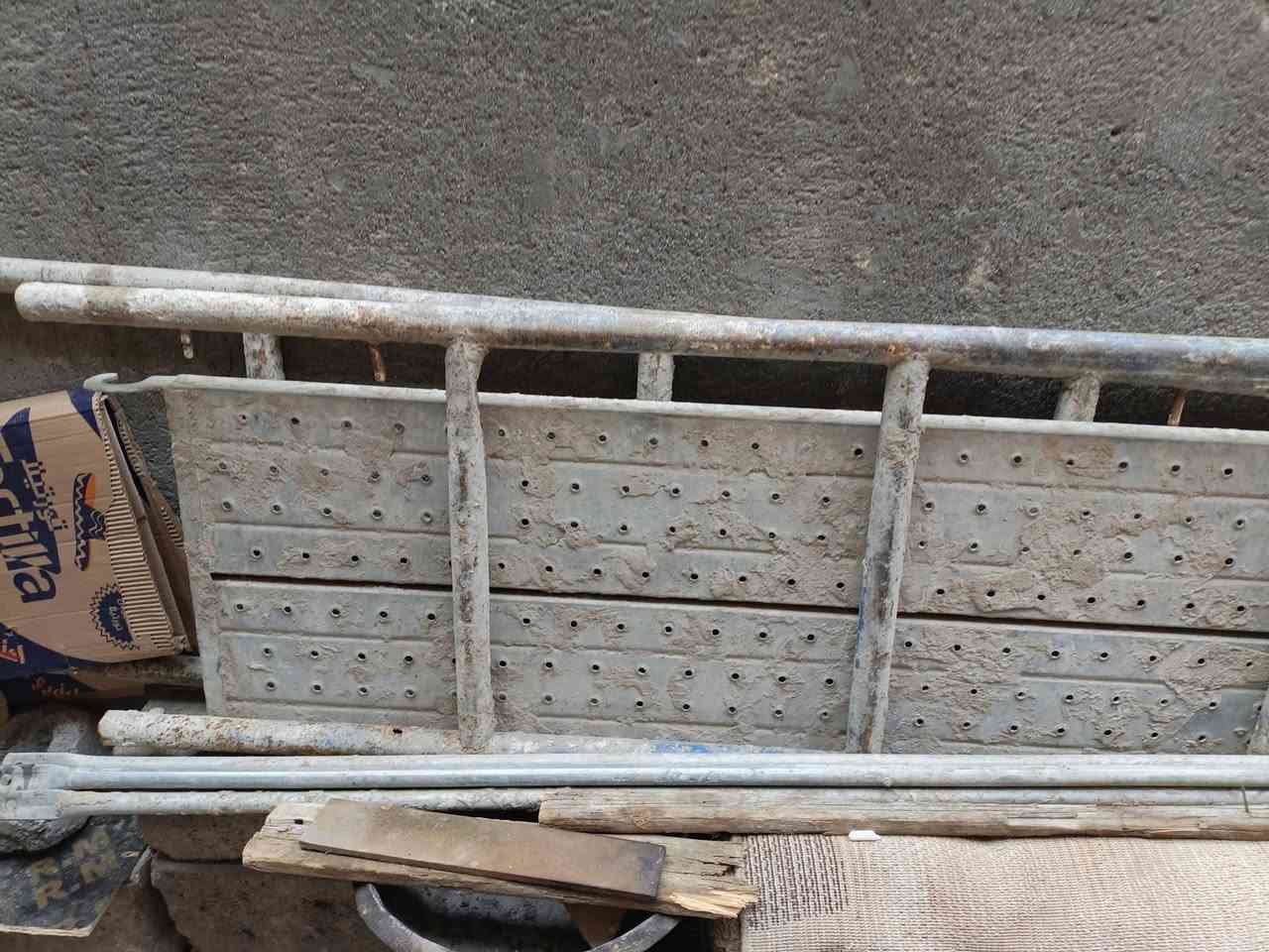 سكله للبيع مترين المعمل بستان سامي 
***********
