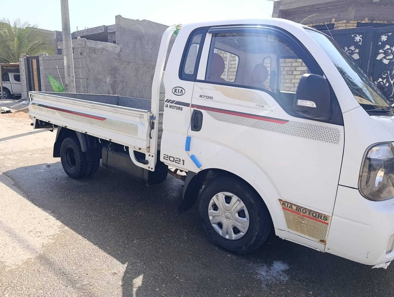 سلام عليكم كيةحمل للبيع مكفولة كفالة عامة مديل 2018استفسار على هاذةالرقم ***********
