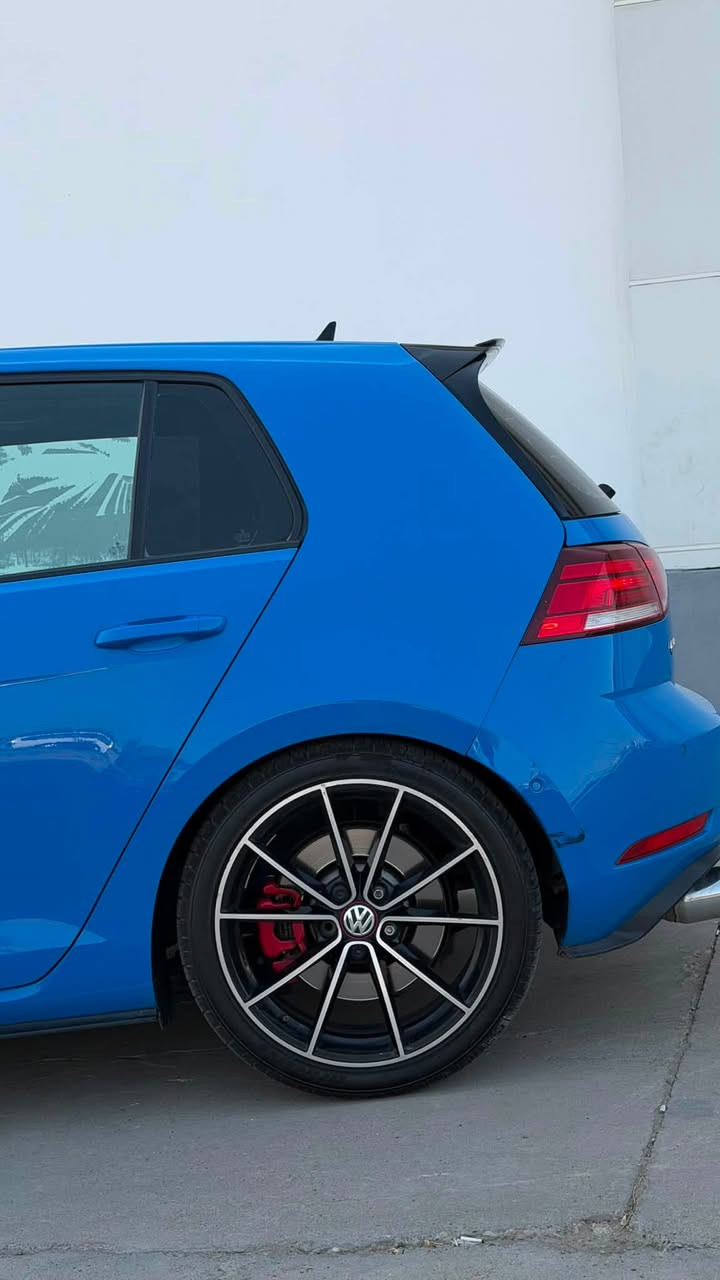 السلام عليكم
السلام عليكم ….
المميز للبيع GOFL GTI 2021 autobahn 💙🇩🇪
من النوادر سياره ماشية 22km فقط ❗️
كير أوتوماتيك ✅
محرك 2.0 T  ✅
فول موصفات 1/1 قبات 🇩🇪💯 :-
-بانورما    
-تدفئه مقاعد
-رادار امامي خلفي جانبي 360 درجه 
-شفتات ستيرن 
-انضمة قياده 
-تحكمات ستيرن جهتين 
-نضام توقف تلقائي 
-اوتو ستوب 
-4 بصمات 
-شاشة ابل كاربلاي 
-تبريد قطعتين 
-إشارات مري 
بعد هواي موصفات ماتنعد معروفه ❗️
كير ومحرك شرط بدون فتح ✅
السياره جاهزة من كل النواحي باسمي شرط التحويل 
مكان السياره كركوك  سعرها  (168$) وماكو بهيج سعر لون مميز  💙
للتواصل :-***********
ماعجبك السعر اعبره بدون كسران بالحلال 🤍
