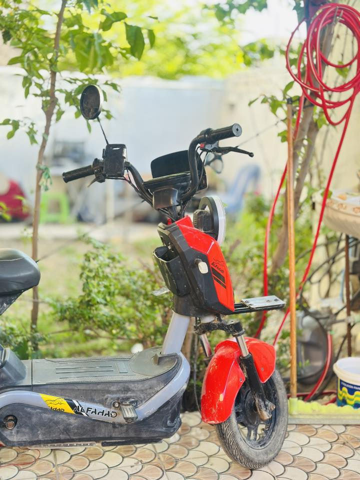 السلام عليكم

دراجه شحن للبيع ماصارلها فتره من اخذتها بطاريات بعدهن جدد بس الدراجه مهموله نقصها كشن خلفي فقط شاشه بلوتوث 4 نمر 5 بطاريات سعره 250 وبي مجال بسيط رقمي ***********
