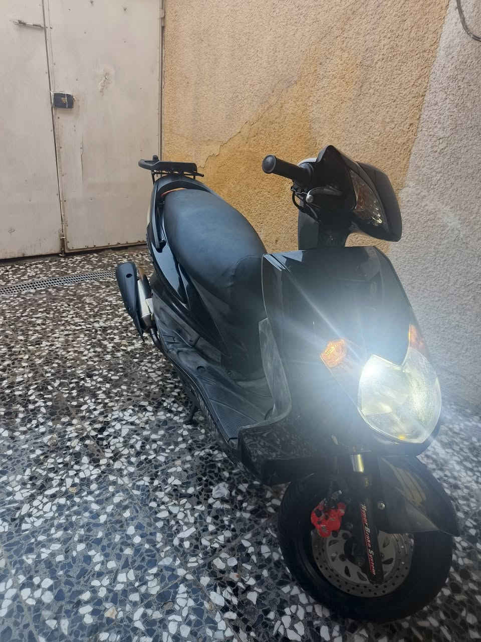 السلام عليكم من رخصه الادمن
دراجه سكنس فحل نوزل خطين قبق نفخ
دراجه كلهة بلاد المكينه كفاله دراجه كلهة مكفولة جيب فيتر وتجي دراجه احلى من الصور
السعر 850 العنوان مدينه الصدر
***********
