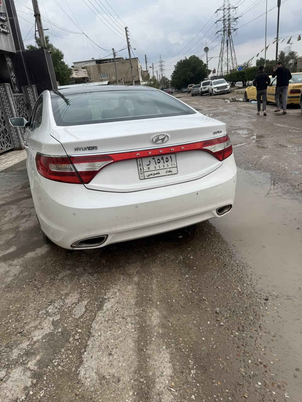 السلام عليكم ازيرا موديل2014 للبيع السيارة فول مواصفات للاخير محرك ٦ سلندر السيارة خليجي مابيها بس تكحيل قليل بالجاملغ وصبغ دعامية السعر 125 وبيها مجال التواصل ***********
