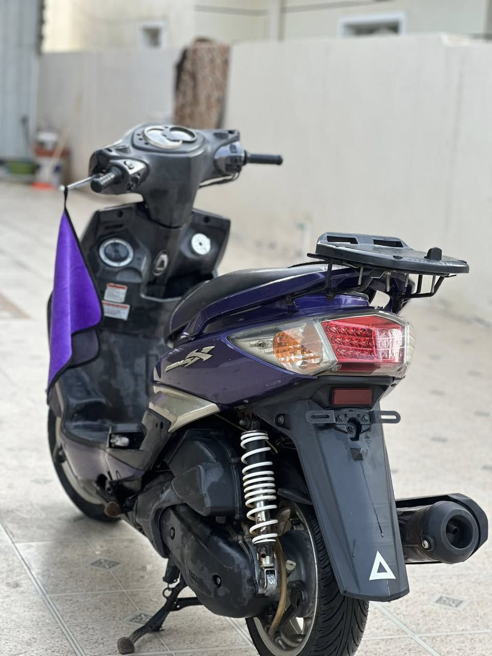 سلام عليكم شباب دراجه سكنز فحل للبيع دراجه خير من الله وهاذه رقمي *********** السعر ٩٠٠ بيهة مجال بسيط@
