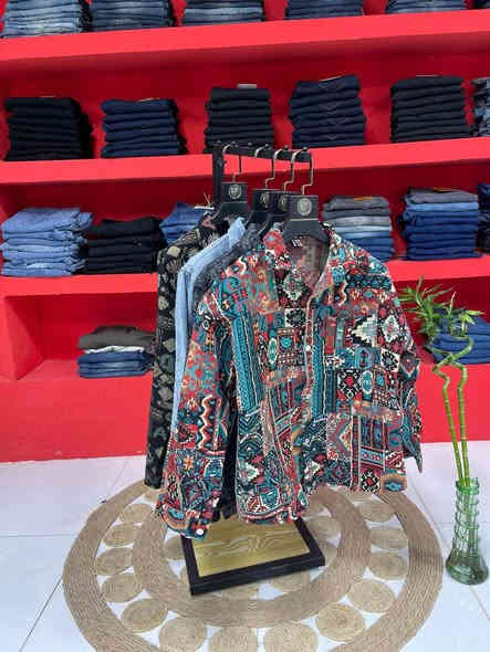 أزياء حيدر كاكا
جاكيت مبطن فرر قالب صحيح 👍
طويريج الشارع العام مقابل المصرف 
توصيل ***********
