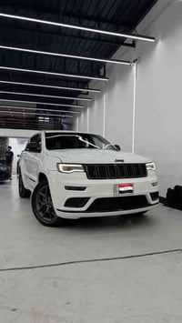 جيب 2019 لمتدد x V6 3.6   حادث جاملغ وبنيد ماشيه 61mi رقم بغداد مواصفا...