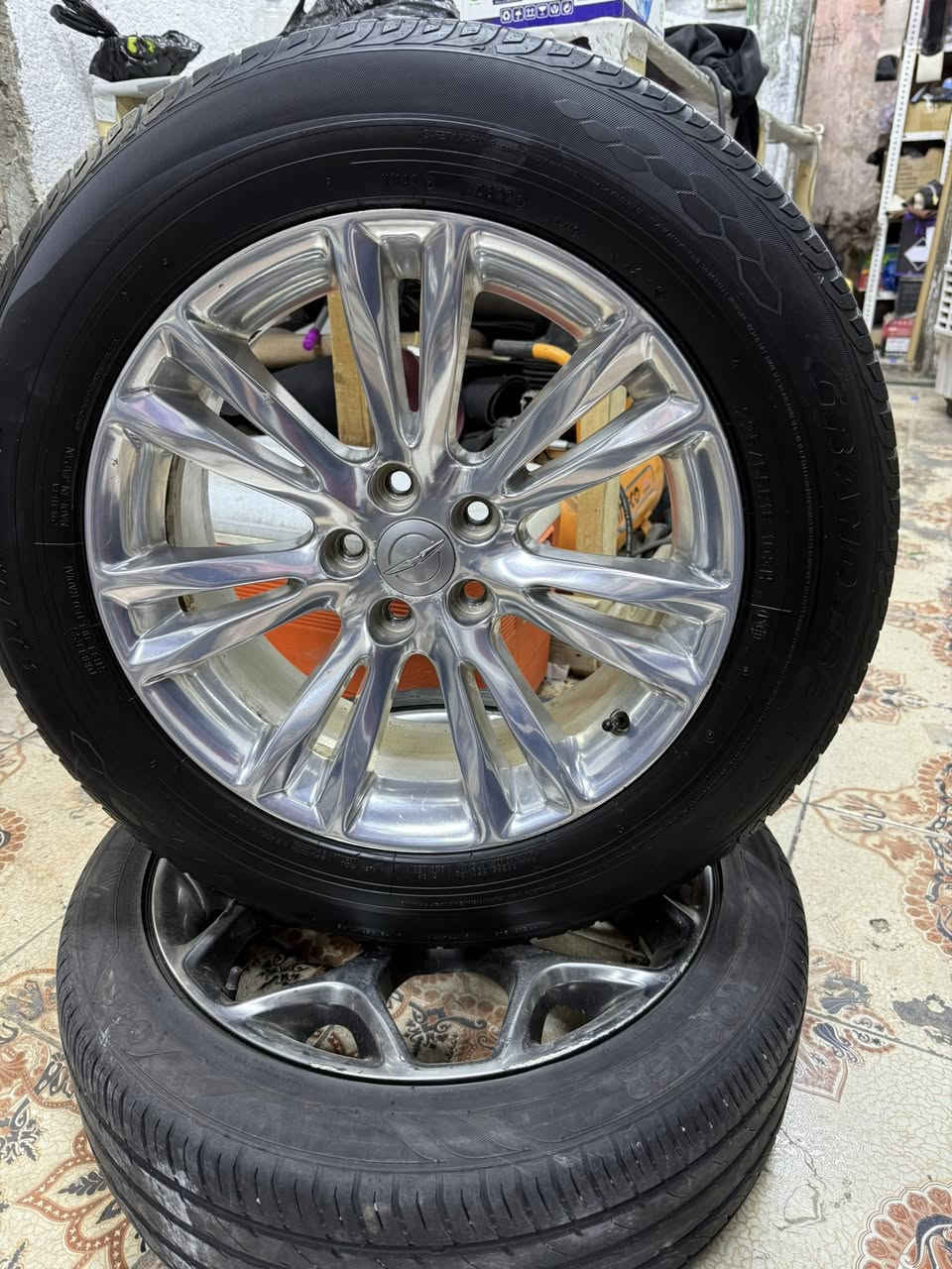 ويل وباما
مكسيكي اصلي تفصيخ 
وكامل وتخم تاير 
البيع 
بسعر 6 رقات 
رقم ***********
