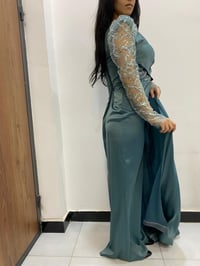 فساتين جديدة • مقاسات 38-46 • كرادة