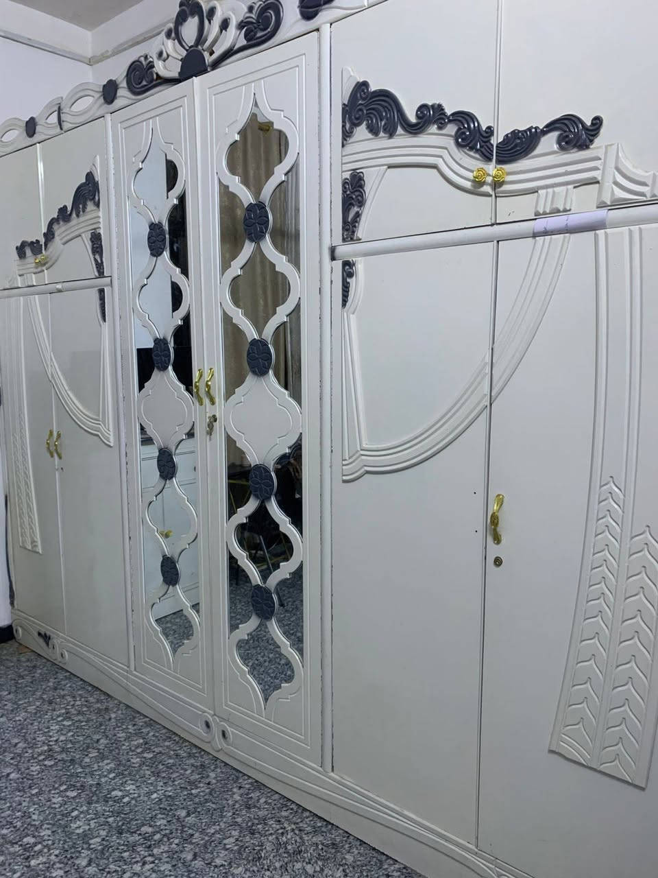 غرفة نوم خشب عراقي بتصميم تركي 7 قطع
سعر مليون و 125 بيها مجال بسيط مكاني بغداد ويوجد توصيل
للاستفسار واتساب

 ***********
