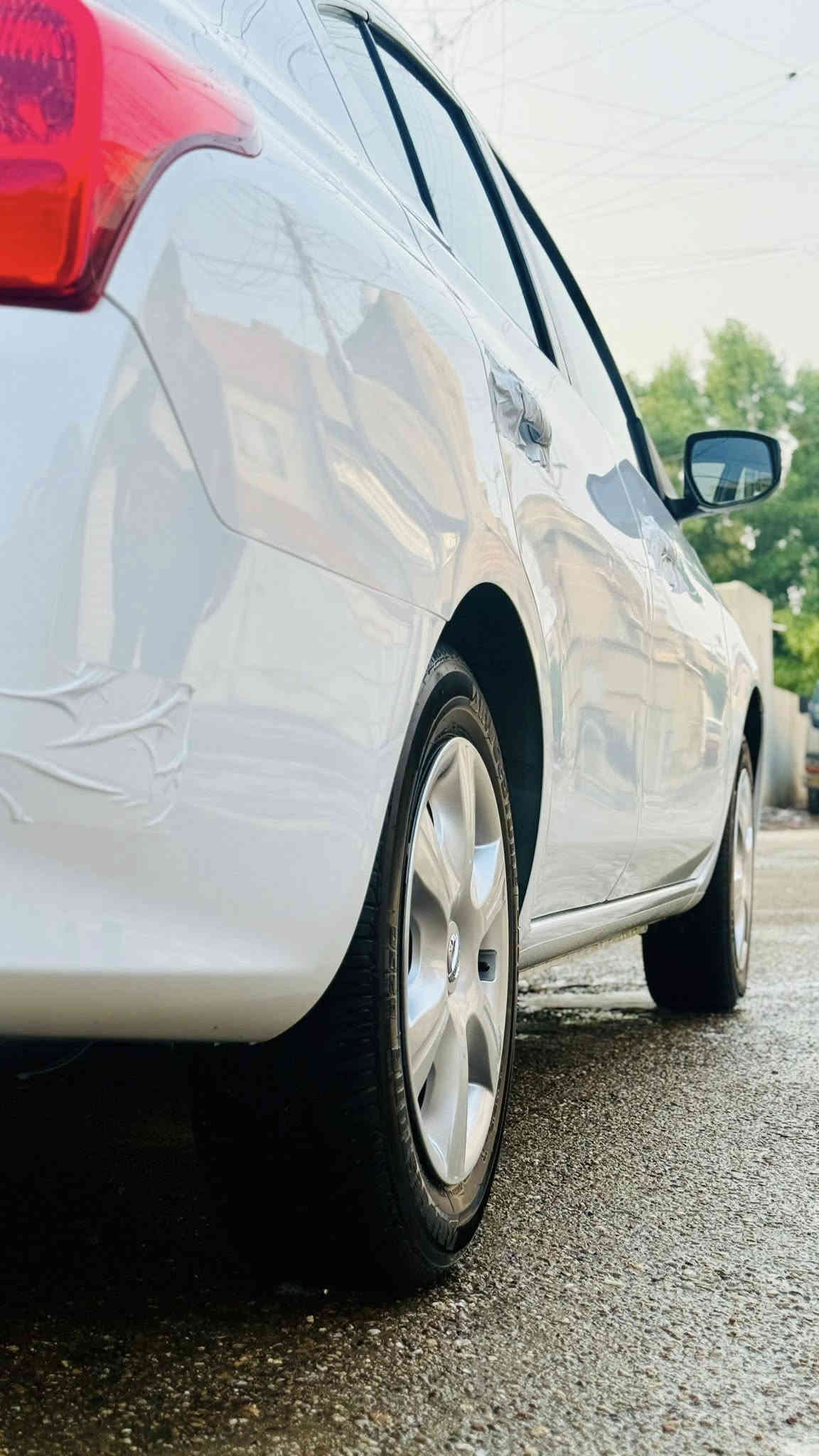 سني موديل 2025 رقم اربيل 
مكفوله كفاله عامه بدون بارد بدون صبغ بدون تبديل بدون خلل مصنعي بدون دبل كود 
تحكم،  شاشه،  كامره ،حساس خلفي ،اشاير بالمري ، قطعتين تبريد ، جام اربعه كهرباء 

مكاني / بغداد الدوره 
السعر / 126 وبيه مجال 
***********
***********
