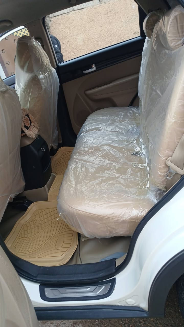 للهم صلي على محمد وآل محمد اخوان سياره للبيع سيرنتو خليجي فول عده الفتحه موديل 2014 رقم بغداد مشروع وطني سنويه 2026 سبعه راكب كير محرك مكفول شرط مامفتوح 6 سلندر  بيهه قطعه وحده صبغ بدون دواخل  باب السايق بيهه سونار تحويل مباشر بل دجيل مكاني هاذا رقمي *********** بيه واتساب وشكرا
