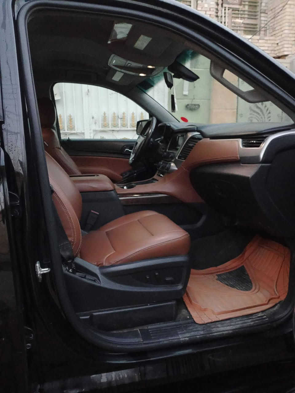 السلام عليكم عندي تاهو 2015 وارد امريكي اريد مراوس بالانترا 2011 او 2010 محرك 2000ا رقم الهاتف *********** عنوان السياره بغداد حي النصر
