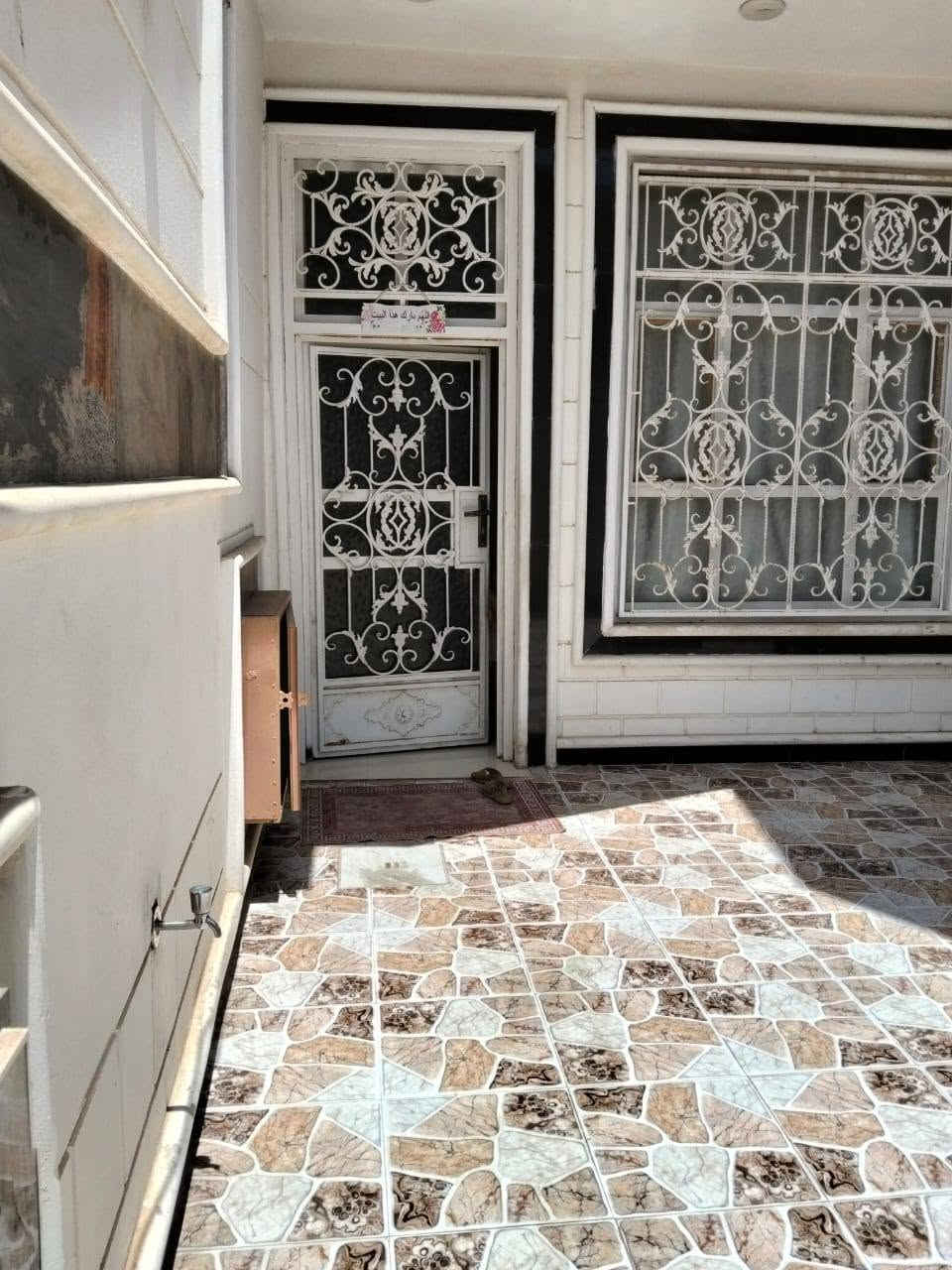اعلان دار للبيع /🚩

دار للبيع طابو صرف المساحة 200 متر /طابقين 
🏛️ 
العنوان حي الحضارة ثاني فرع عن الشارع 20 /

كونكريت مسلح بناء 2023 /🏛️ ✨ 

الطابق الأول /
كراج سياره كبير
استقبال كبيره
صاله مطبخ حار بارد
غرفه نوم عدد 1
صحيات داخليه وخارجيه/🛁 

الطابق الثاني
صاله وغرفه عدد 3
مع سويت صحيات 🛁 
الأرضية مرمر بورسلاين تركي
منظومة كاميرات مراقبه
منظومة سبالت❄️ 

مراجعة مكتب قصر الباشا للعقار /🚩 

العنوان المكتب شارع أسواق طيبه /🚩 
مجاور أسواق دجله

مكتب احمد الشمري للأستثمار وتطوير/🏗️ 
 العقاري

⏰ الاشتراك متابعه 🚩 الصفحه /👉 
🛑 تجدون أكثر العروض  /👌

الاتصال على الرقام التاليه /

( *********** )  👉📞

( *********** ) 👉 📞
