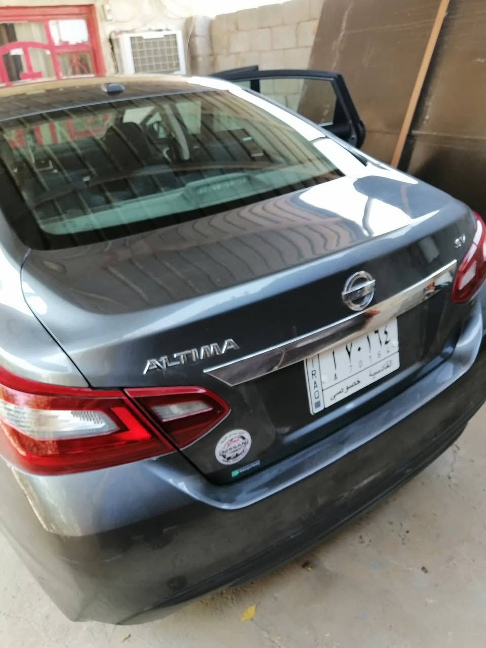 السلام عليكم ورحمة الله وبركاته
نيسان التيما ٢٠١٨ معوقين الماني  باقي سنة واتصير حرة مواصفات 
بصمة تشغيل 
بصمة باب السائق وباب الصدر
بصمة الجنطة +فتح عن بعد 
السيارة جاهزة من كلشي 
ماشية ١٠٤ ألف كم عنوان السيارة الديوانية 
السعر ١١٧ $ اتصل بيك وتدلل ***********
