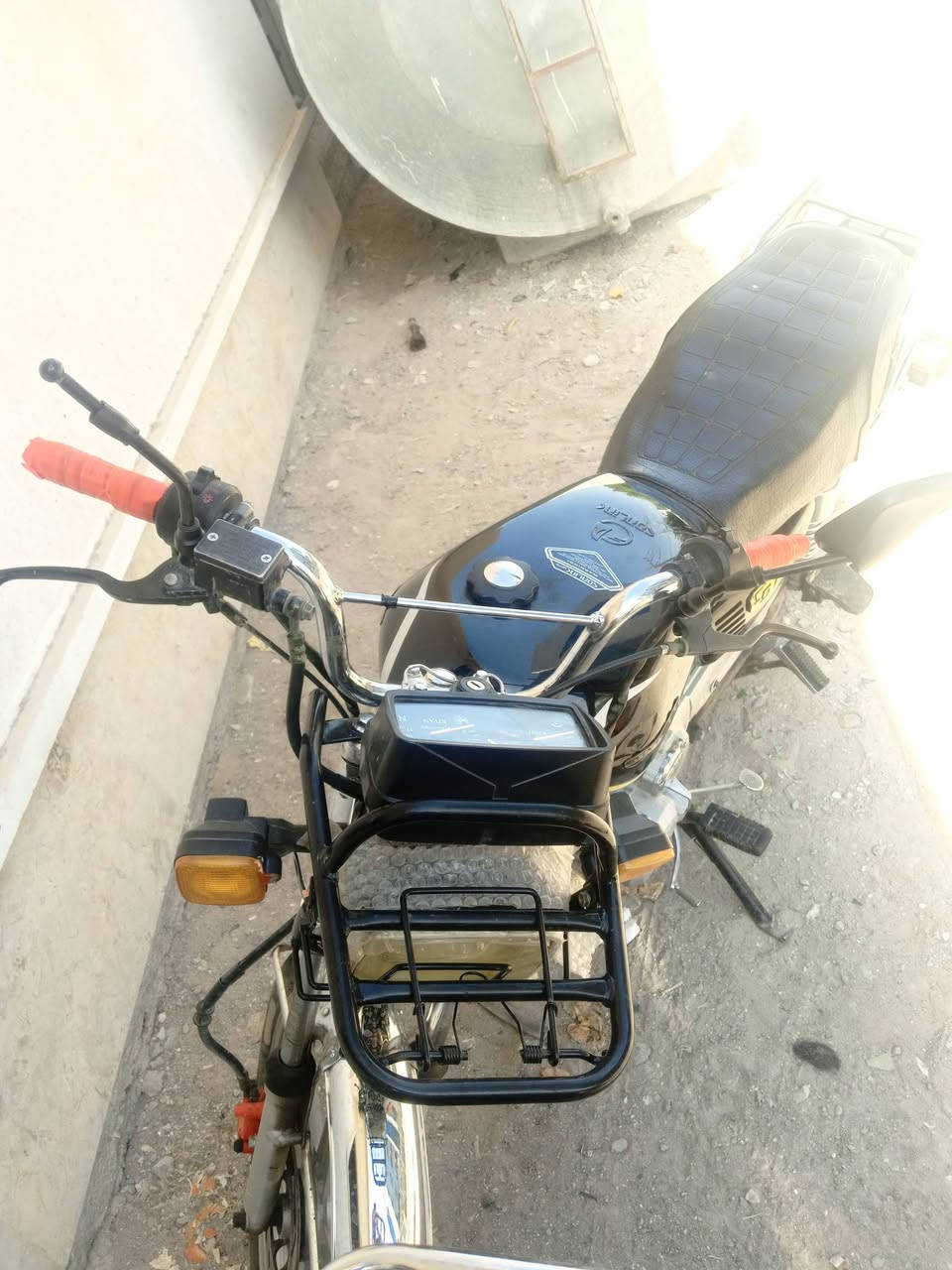 موديل 21 موطور نشط وخير من الله وكهربائيائة حيل زينة بيه شوي ضعف بالباتري هندر و سلف شغال تجي تفحص وتاخذ ماطور مرتب ورزن سعرة 550 وبيه مجال للتواصل ع واتس او اتصال الرقم ***********
