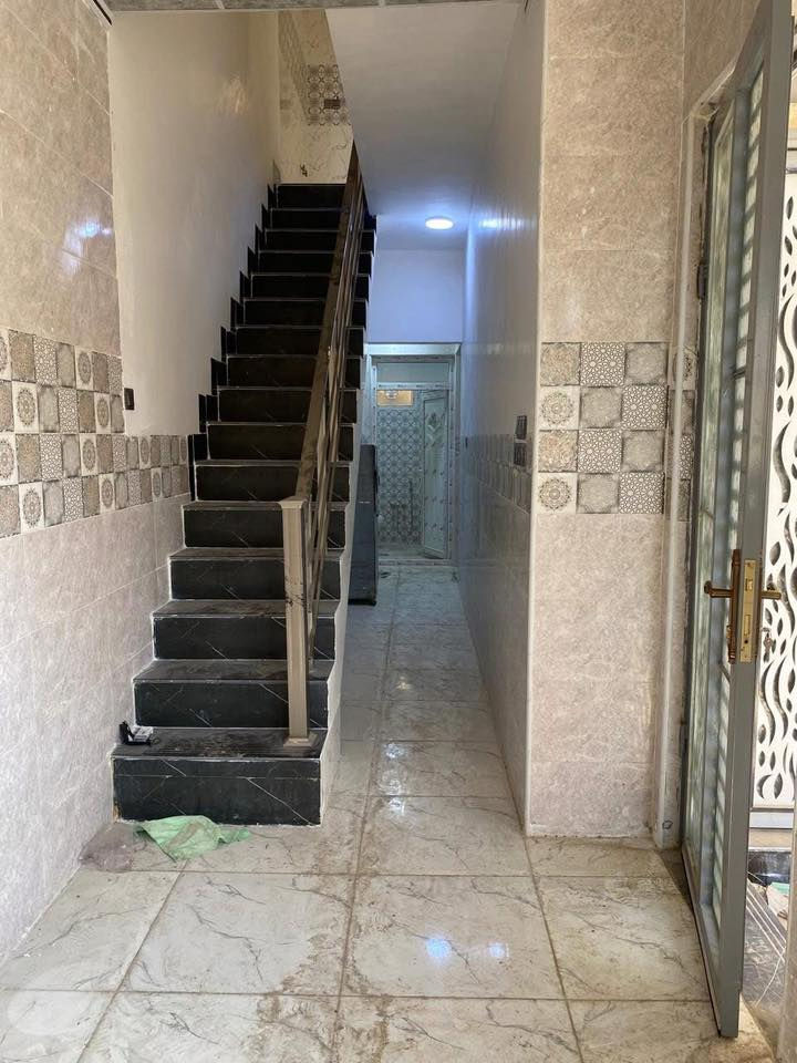 مكتب التطوير للعقار 🏛️🏛️
✨ "كل بيت يحمل قصة جديدة.. ابدأ قصتك هنا." ✨
🏡 تواصل معنا لتكتشف منزلك القادم.

🔹 دار  للبيع حي الميثاق 
🔹قرب مدرسة مكه
🔹مساحه 100جبها 5 عمق 20
🔹 الدار بناء حديث زيرو
🔹طابقين ثلاثة غرف نوم
🔹ملك صرف طابو الزهور تحويل مباشر 
—————————————————————
لمعرفه السعر ارسل كلمه تم 👍🏻✅
~~~~~~~~~~~~~~~~~~~~

للاستفسار اكثر مراجعة مكتب التطوير للعقار سايدين الميثاق مقابل مطعم رائدر بدر وقرب جامع لا إله إلا الله 
اوالاتصال على الارقام التالية🔸🔹  
‭ 0778 200 0960‬واتس+ فايبر
*********** واتس + فايبر 
*********** واتس + فايبر
1️⃣ يوجد بيوت  للبيع  سكني تجاري🏭
2️⃣ يوجد اراضي للبيع سكني زراعي🏡
3️⃣ يوجد تعقيب تحويل ملك عقار📋
4️⃣ يوجد  كادر مساحين اراضي📐
5️⃣ يوجد كادر بناء بيوت 🧱
6️⃣ يوجد كادر تفليش بيوت 🏗
🔹 نستقبل كافه العروض التجاريه والسكنيه 
🔹وعروض الايجارات على مدار 24 ساعه
