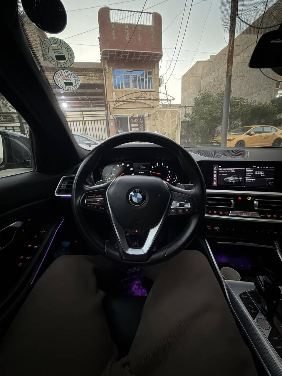 BMW 330i للبيع
الموديل: 2022
الممشى: 50,000 مايل
الضرر:
 • قطعة واحدة متضررة البونيد
 • مكانين تعديل بارد بمساحة شبر تقريبًا
 • بدون فتح إيرباك
 • بدون أي ضرر في الدواخل

مكان السيارة :بغداد

السعر: 26,500$
للتواصل: ***********
