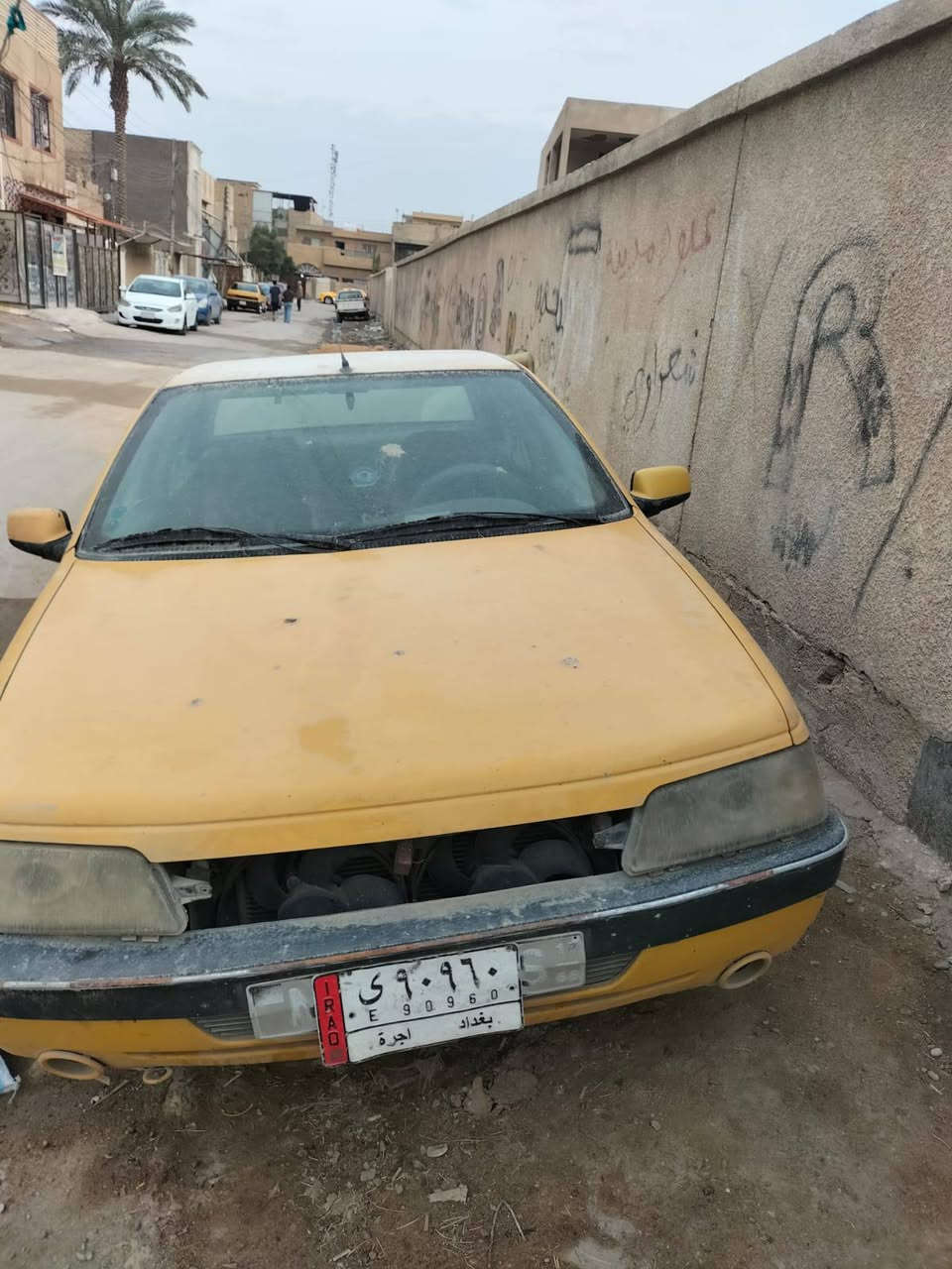 السلام عليكم بيجو للبيع 405 موديل2013 كشره نظافته60% النواقص غرفته تعبانه يرادله تخم تاير طبعاً المحرك جديد شاده بس صار بيه كازكيت / دبلات أمامي خلفي جديد صدر جديد كلج جديد قمجي طبي جديد بولبرنات تخم اربع جدد درايم شفتات جدد افجوج خلفيه جدد منظومة تبريد كامله جديدة غرامة وهيئه شكد تطلع ينقطع من سعره رايده27  ورقه الجاد يتصل***********
