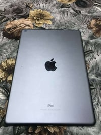 آيباد ٩ • ٦٤ • بطارية ٨٢